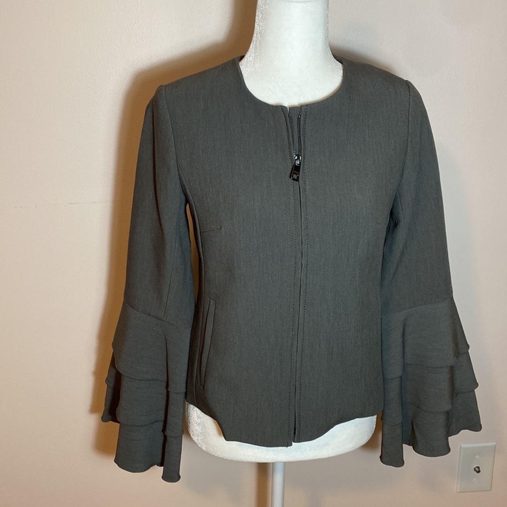 NWOT Banana Republic Gray Full Zip with pockets and Flared Sleeves Jacket Size 0